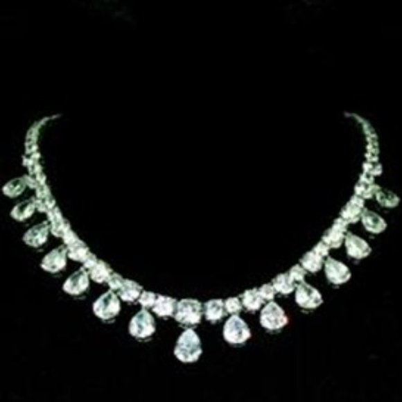 Royal Gorgeous Cubic Zirconia Bridal Jewel… - Picture 5 of 10